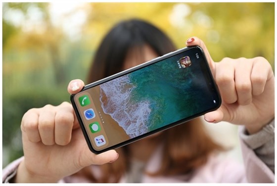 蘋(píng)果Lightning連接器，其將支持防水密封